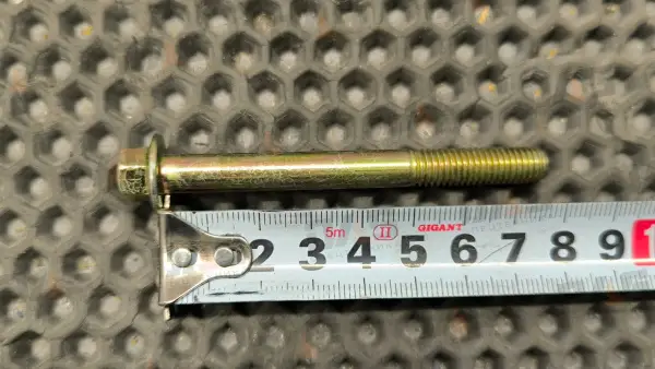 Болт крепления воздушного коллектора WD-615, WD-10