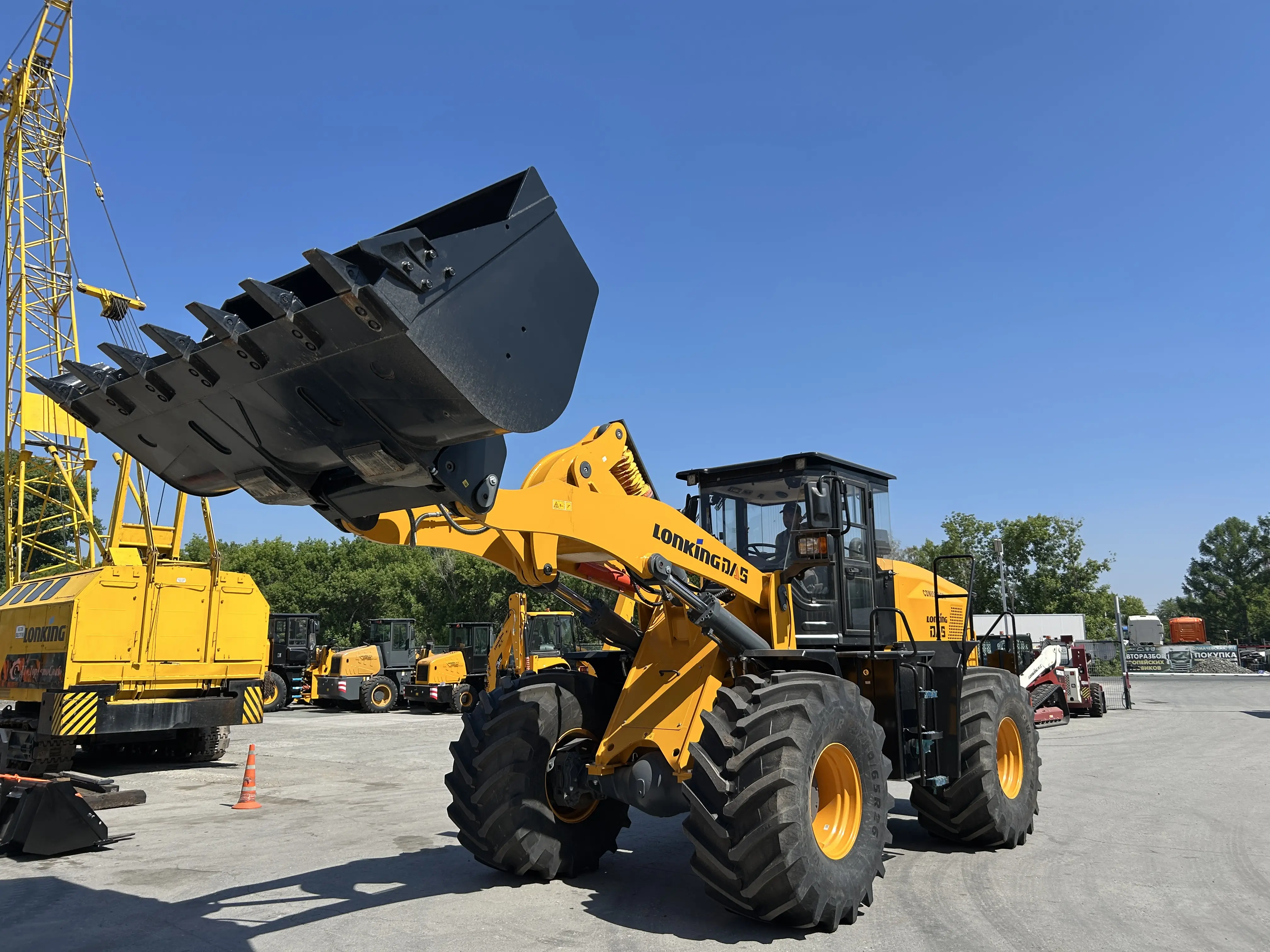 Фронтальный погрузчик CDM856 AGRI грузоподъемностью  в Иркутске