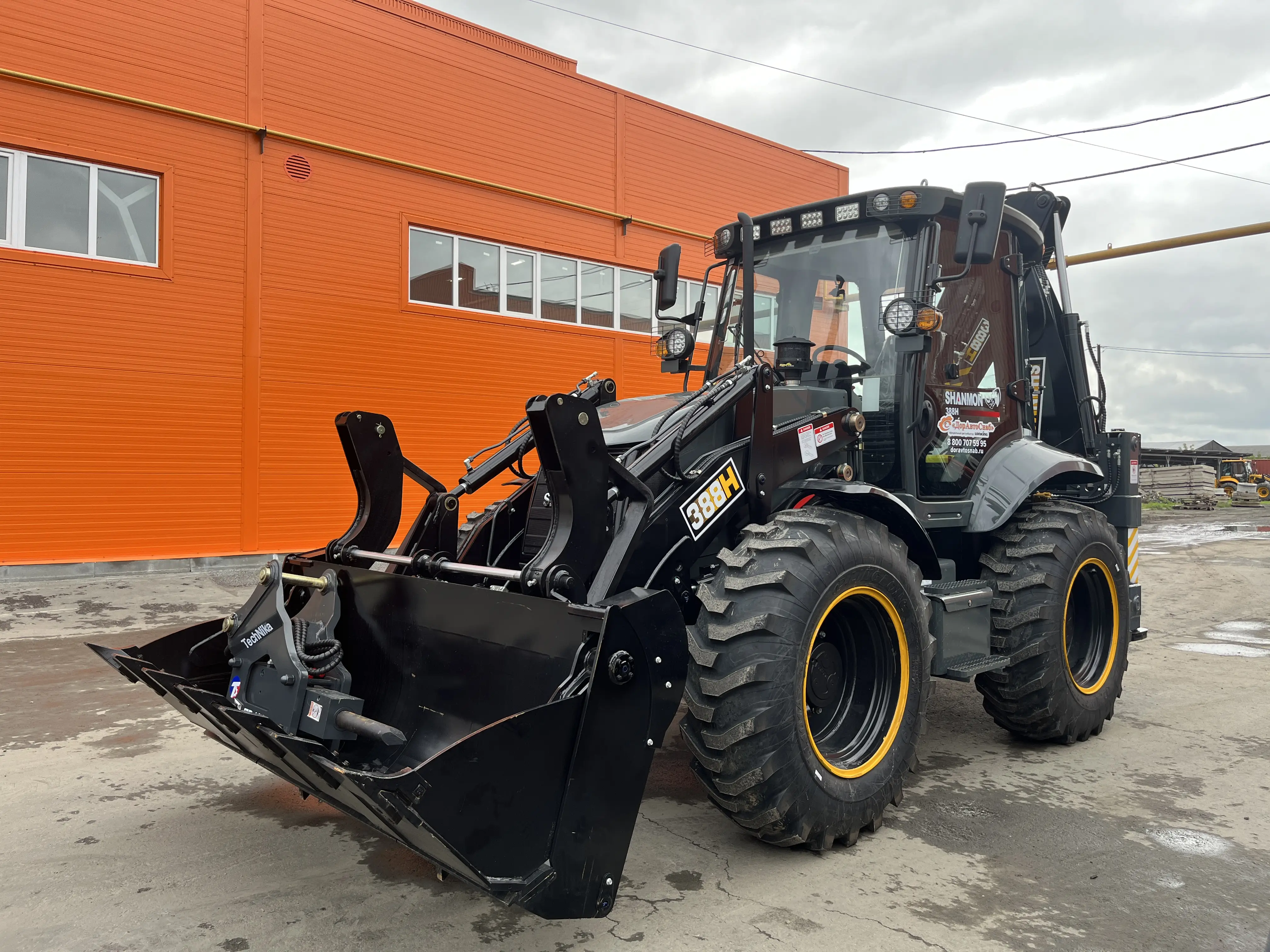 Экскаватор-погрузчик Shanmon 388H Black Edition