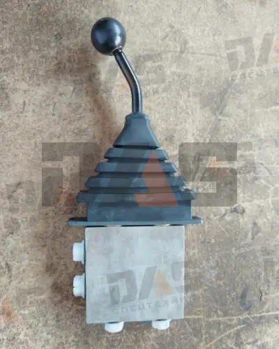 Сервоклапан управления (джойстик) CDM6150W оригинал