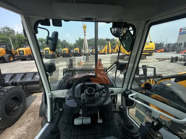 Экскаватор-погрузчик Профессионал PB991S купить в Иркутске