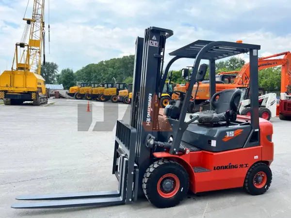 Дизельный вилочный погрузчик Lonking FD15T купить в Иркутске