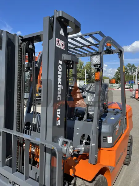 Дизельный вилочный погрузчик Lonking FD30T купить в Иркутске