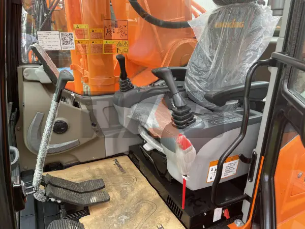 Экскаватор Lonking CDM6490F купить в Иркутске