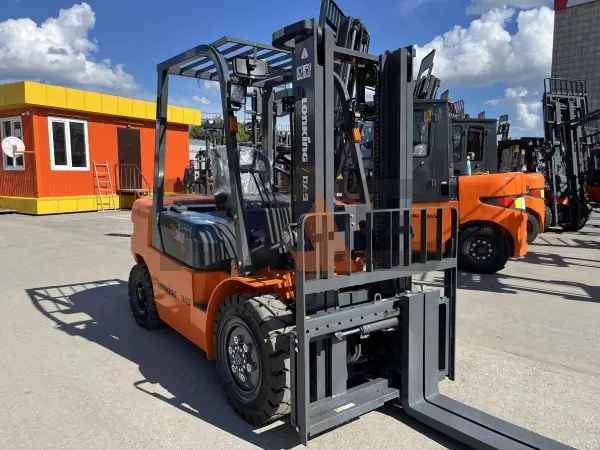 Дизельный вилочный погрузчик Lonking FD30T купить в Иркутске