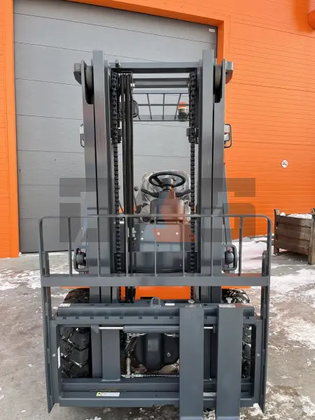 Дизельный вилочный погрузчик Lonking FD30T купить в Иркутске